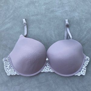 ⚜️MaidenForm Gray and White Lace Padded Bra!